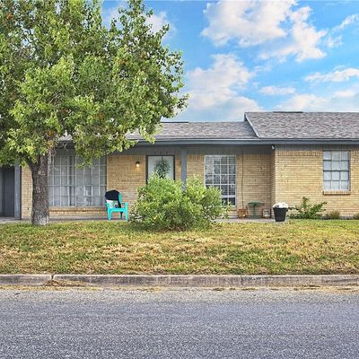 207 Baylor E, Odem, TX 78370