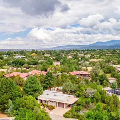 207 W Alicante Street, Santa Fe, NM 87505