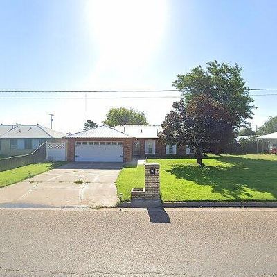 21 S Brandt St, Spearman, TX 79081