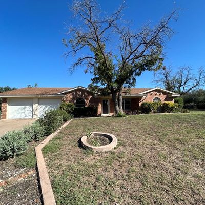 210 Crestwood Dr, San Angelo, TX 76903