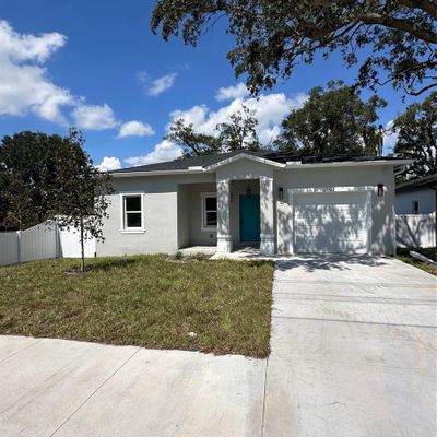 2102 E North Bay Street, Tampa, FL 33610