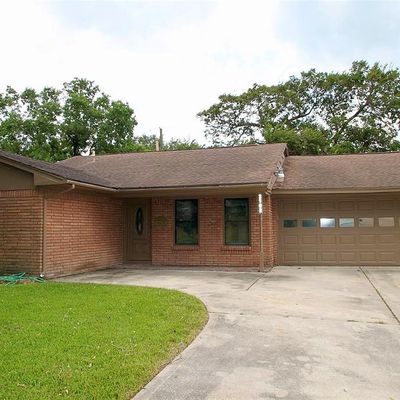 2102 Merle St, Pasadena, TX 77502