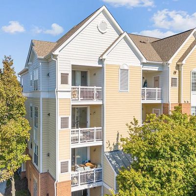 2105 Highcourt Lane, Herndon, VA 20170