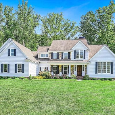 211 Arrowwood Ln, Chadds Ford, PA 19317