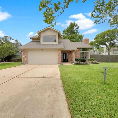 2122 Greencove Ln, Sugar Land, TX 77479