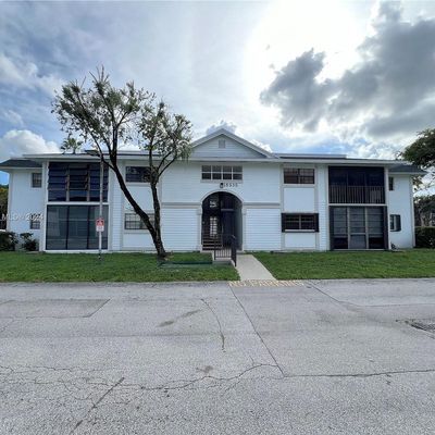 18935 Nw 62nd Ave, Hialeah, FL 33015