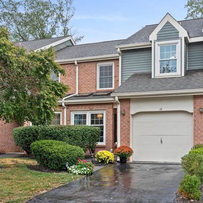 19 Windsor Cir, Chesterbrook, PA 19087