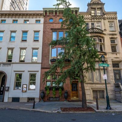 1910 Rittenhouse Sq, Philadelphia, PA 19103