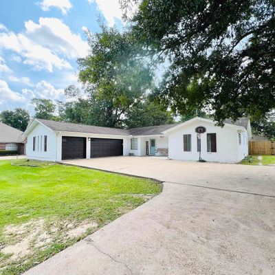 1920 Limerick Dr, Vidor, TX 77662