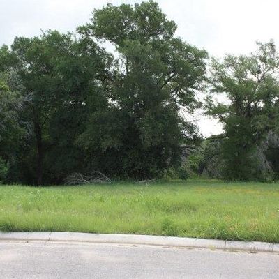 1931 Monterrey Oak, Seguin, TX 78155