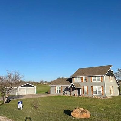 195 Nocona Dr, Nocona, TX 76255