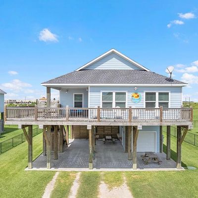 2287 Lobster St, Port Bolivar, TX 77650