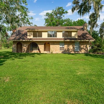 229 Bayou Rd, Lake Jackson, TX 77566