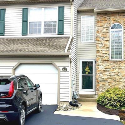 23 Bristol Ct, Norristown, PA 19403