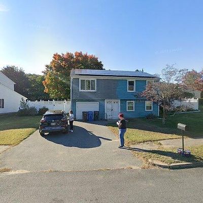 23 Hornbeam Dr, Cranston, RI 02921