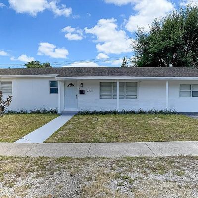 2300 Nw 196 Th Ter, Miami Gardens, FL 33056