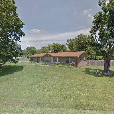 2311 Green Acres Dr, Clarksville, TN 37042