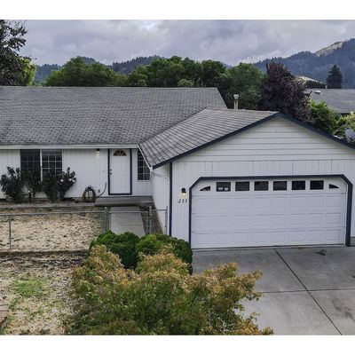 233 Se Wildwood Way, Myrtle Creek, OR 97457