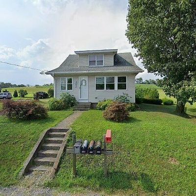 237 Sweet Arrow Lake Rd, Pine Grove, PA 17963