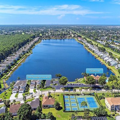 2390 Piccadilly Circus, Naples, FL 34112