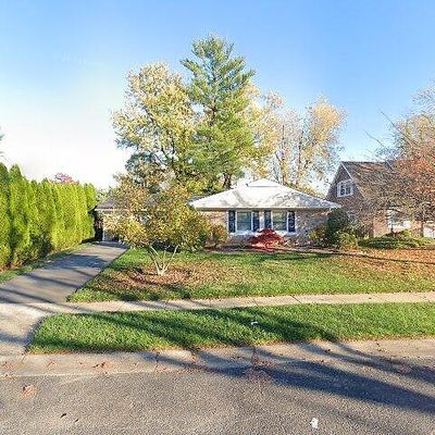 24 Globe Ln, Willingboro, NJ 08046