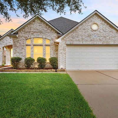 2408 Sunfire Ln, Pearland, TX 77584