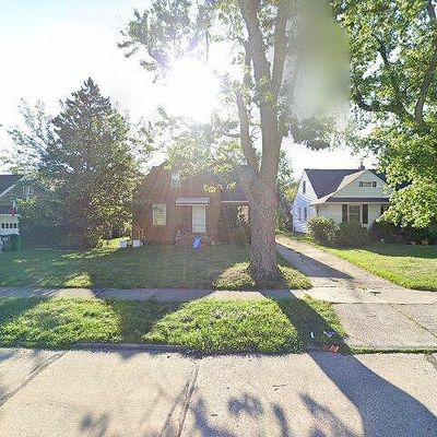 241 E 284 Th St, Willowick, OH 44095