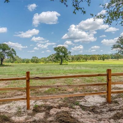 242 Oak Hill Lane, Bellville, TX 77418