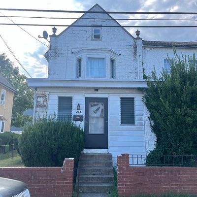 244 Ashby Rd, Upper Darby, PA 19082