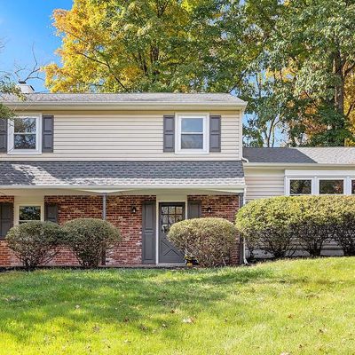 25 Hickory Lane, Newtown, PA 18940