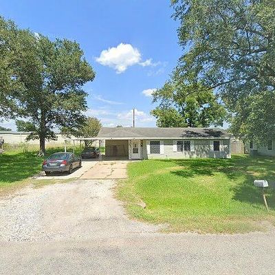 2516 Central Blvd, Nederland, TX 77627