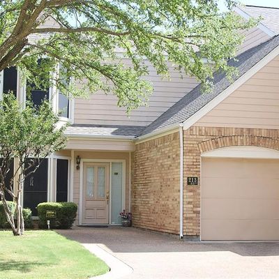 213 Cimarron Trail, Irving, TX 75063