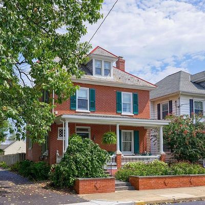 213 S Spruce St, Lititz, PA 17543