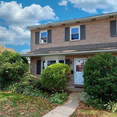 214 Popodickon Dr, Boyertown, PA 19512