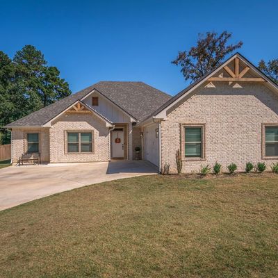 215 Millridge Ct, White Oak, TX 75693