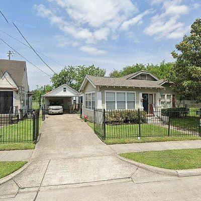 215 N Eastwood St, Houston, TX 77011