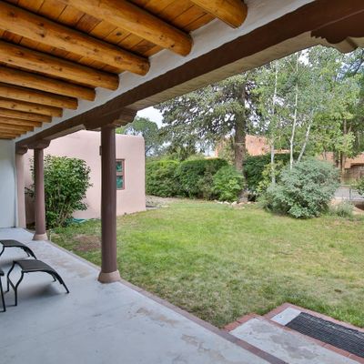 218 Hinde Pl, Taos, NM 87571