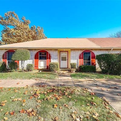 22 W Mountain Lane, Grand Prairie, TX 75052