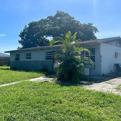 220 N Atlantic Dr, Boynton Beach, FL 33435