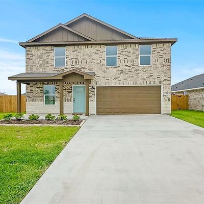 2201 Spyglass Dr, Navasota, TX 77868