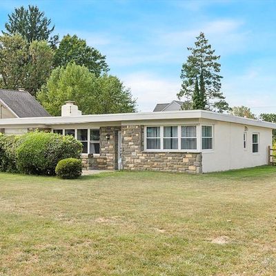 2202 Mary Ln, Broomall, PA 19008