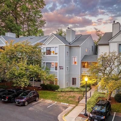 2213 Hunters Run Dr, Reston, VA 20191