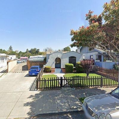 22166 Montgomery St, Hayward, CA 94541