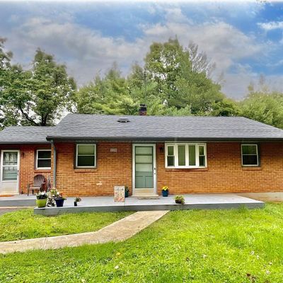 2224 Galts Mill Rd, Madison Heights, VA 24572