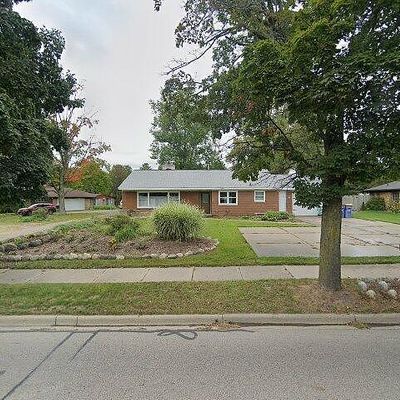 2233 Breton Rd Se, Grand Rapids, MI 49546