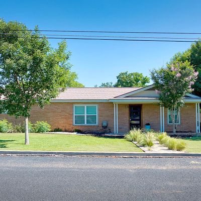 224 W College Ave, Mason, TX 76856