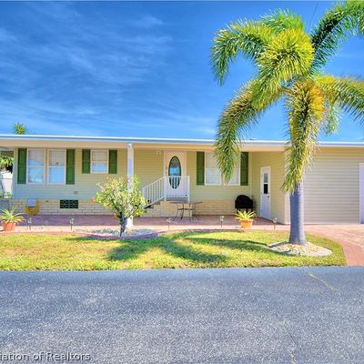 225 Fairway Boulevard, Frostproof, FL 33843