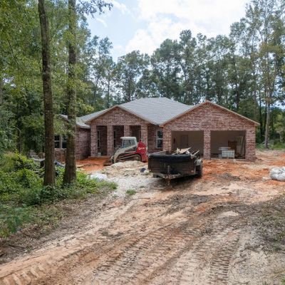 226 Lake Juniper Circle, Defuniak Springs, FL 32433