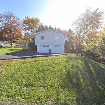 226 Sugar Maple Ln, South Abington Township, PA 18411