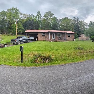 273 Acre Ln, Cedar Bluff, VA 24609